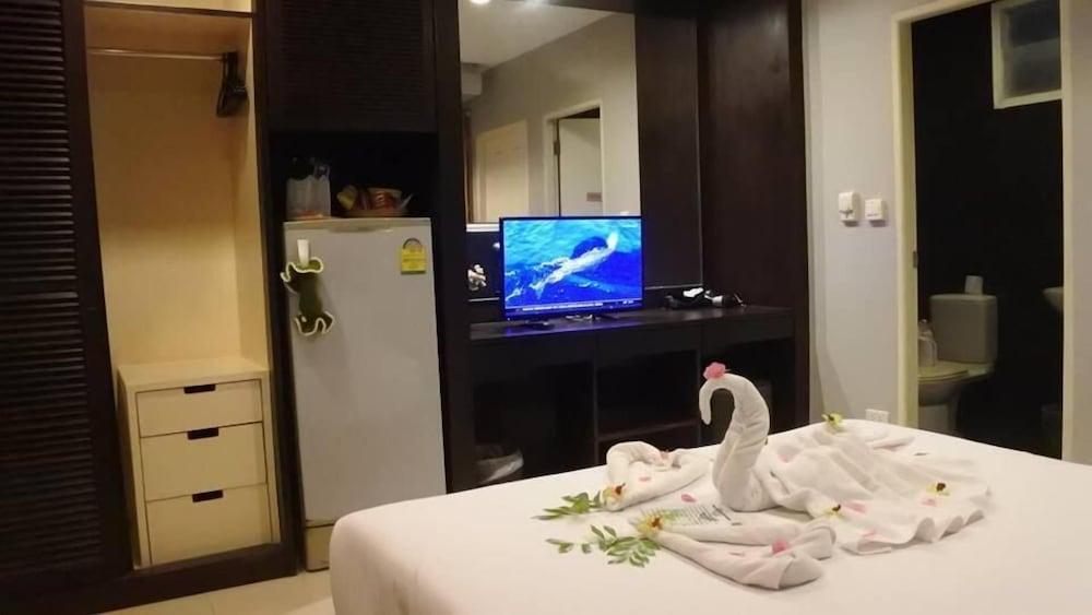 BaanNueng@Kathu Hotel Phuket Buitenkant foto